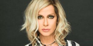 Για πρώτη φορά! Η Άννα Βίσση ποζάρει στην…αγκαλιά της μητέρας της (ΦΩΤΟ)