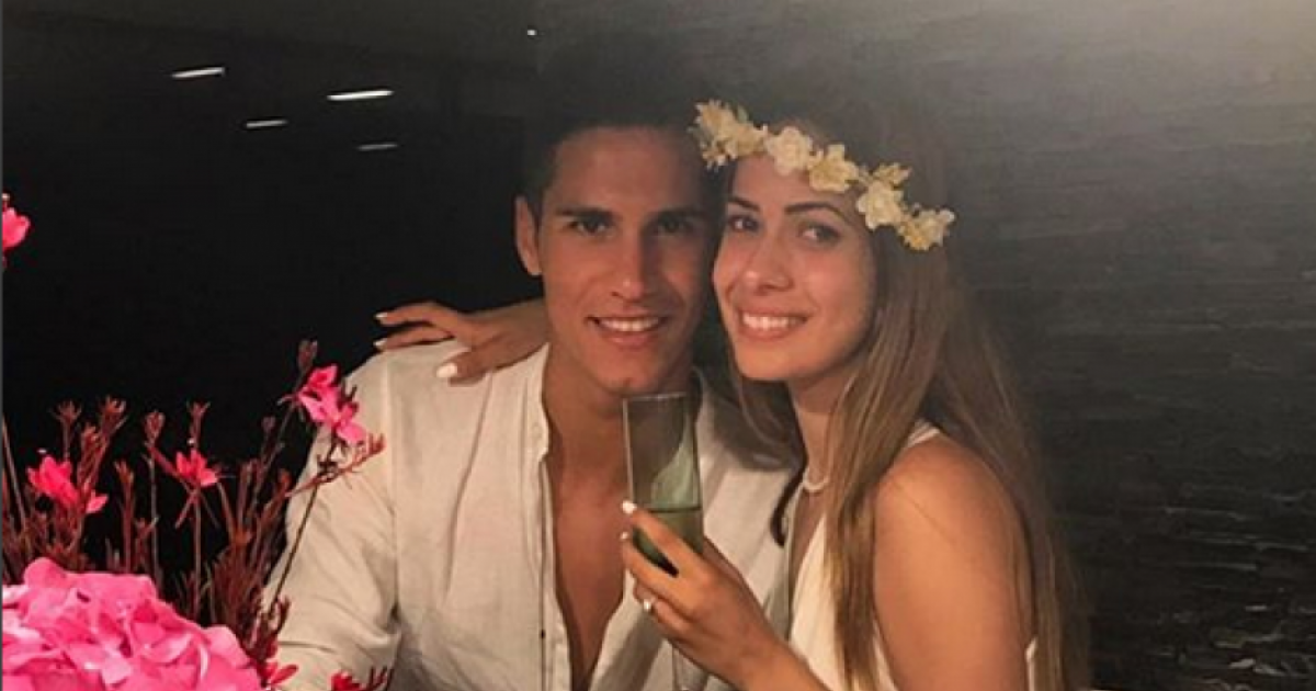 Η Κορτζιά ποζάρει πρώτη φορά με φουσκωμένη κοιλίτσα και ο Πιέρος την "αποθεώνει"