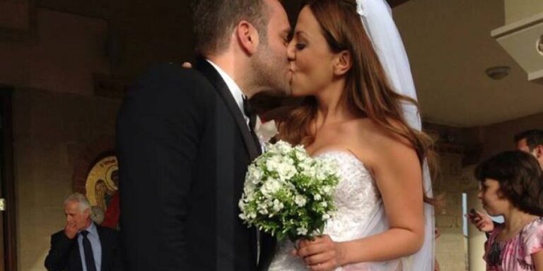 Είδαμε το μονόπετρο της Κατερίνας Αγαπητού και είναι πανέμορφο (ΦΩΤΟ)