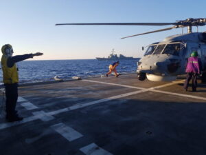 Εντυπωσιακές εικόνες από την αεροναυτική άσκηση Ελλάδας – ΗΠΑ, νότια της Κρήτης