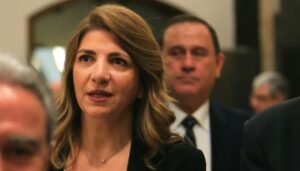 Τρίτη παραίτηση στη "σκιά" της φονικής έκρηξης στη Βηρυτό