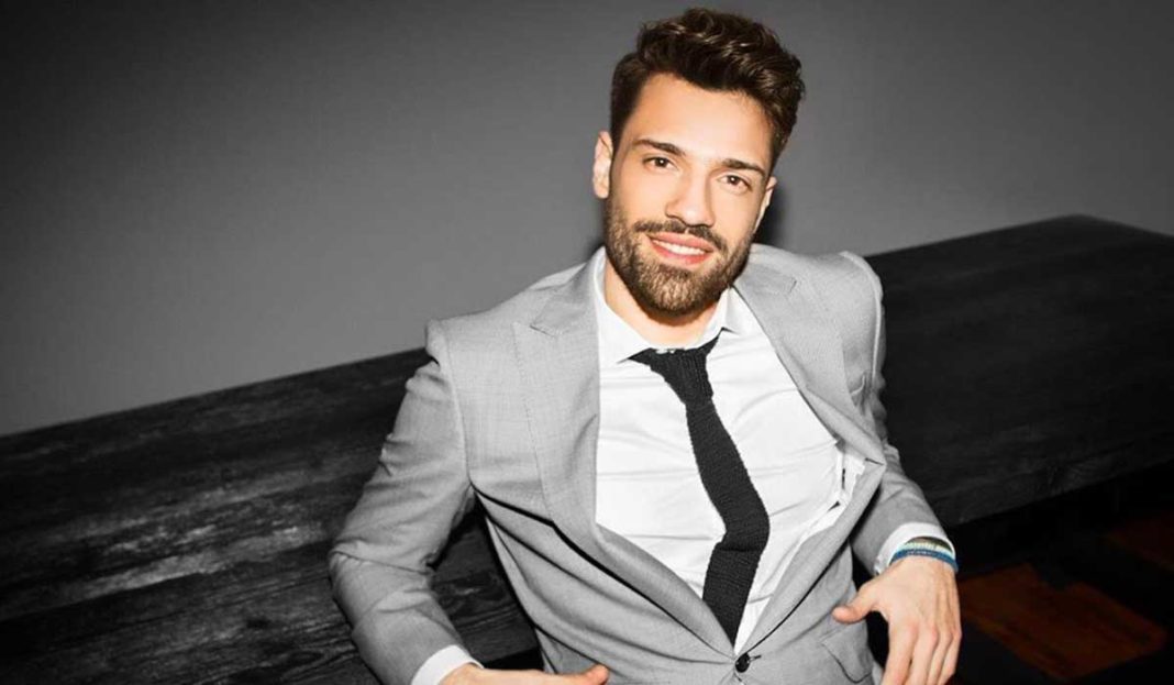 Ο Αργυρός ως άλλος καταδύτης κάνει…scuba-diving με "σφουγγάρι" (ΦΩΤΟ)