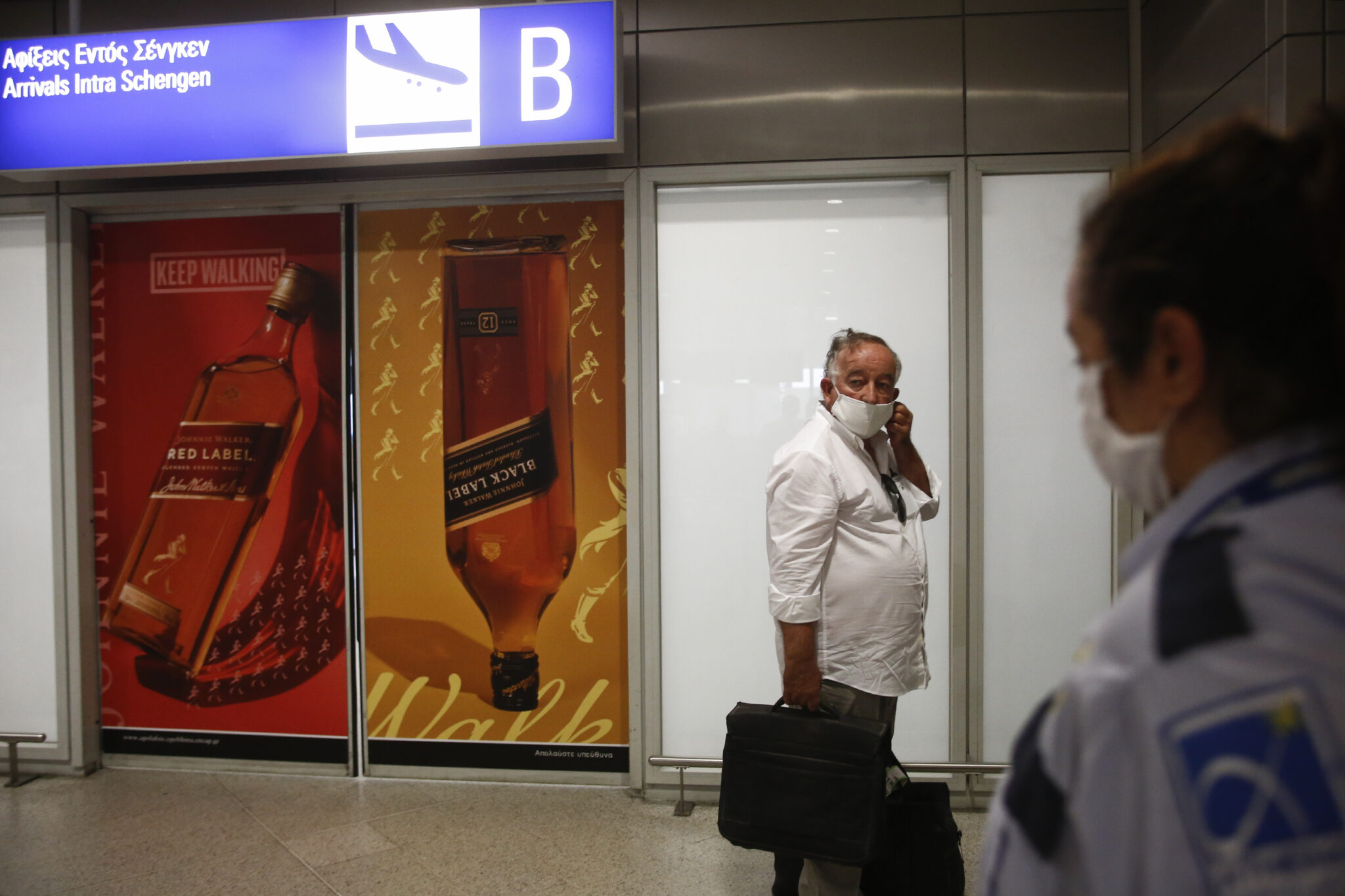 Εβδομήντα επτά κρούσματα στην Ελλάδα και δυο νέοι θάνατοι