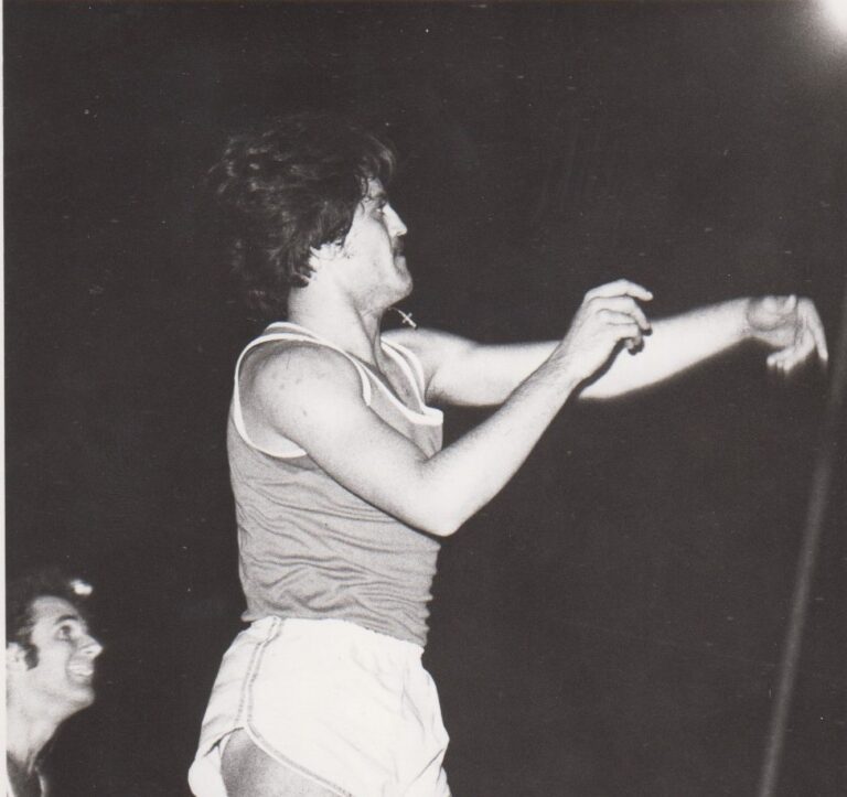 Θλίψη στην πετόσφαιρα: «Έφυγε» ο Πανίκος Θεοχάρους