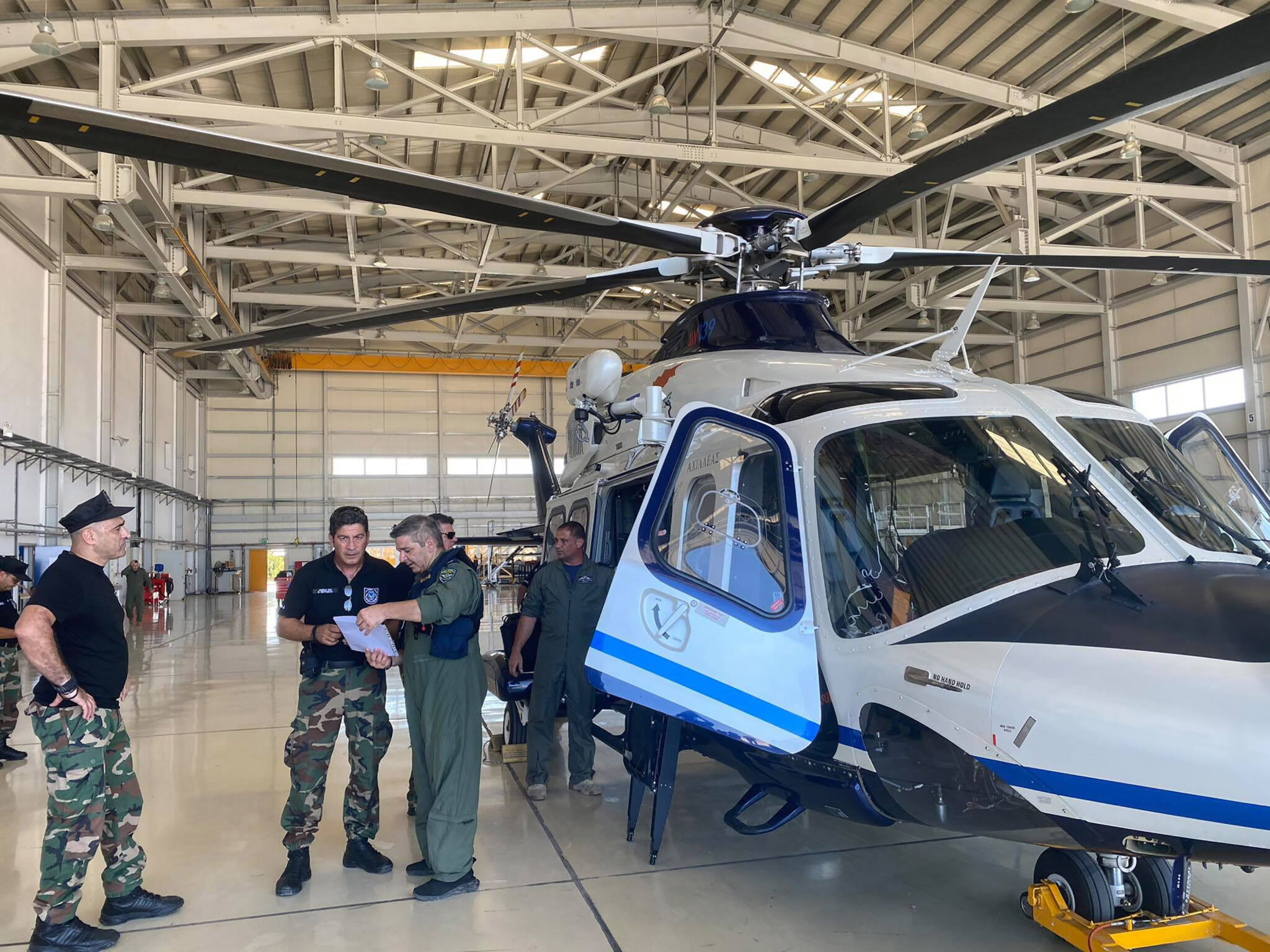 Στην Κύπρο επιστρέφουν απόψε 60 πολίτες από τη Βηρυτό (ΒΙΝΤΕΟ)