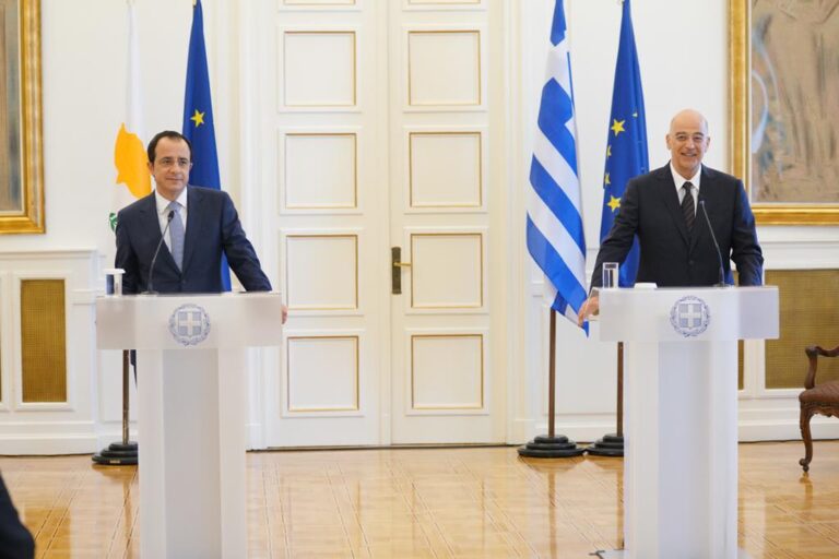 Πολιτικά και τεχνοκρατικά διαβήματα Λευκωσίας-Αθηνών ενόψει Συμβουλίου των ΥΠΕΞ