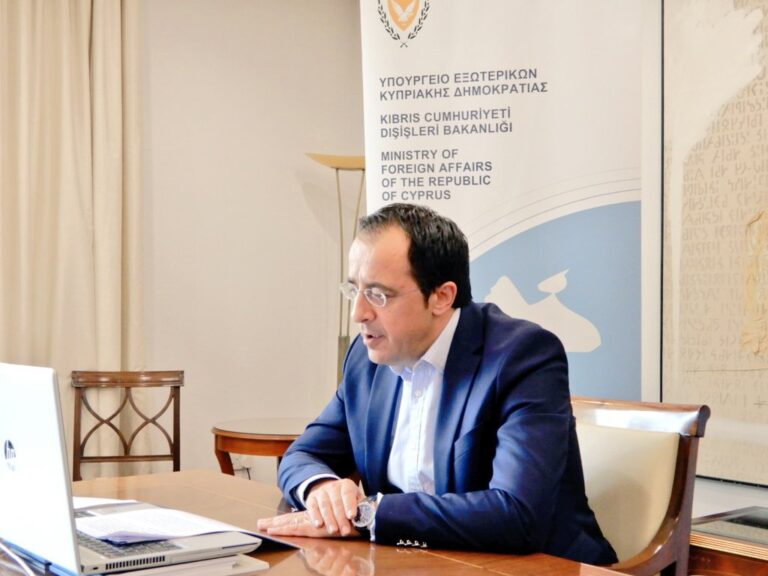 "Φωτιά" στο τηλεφωνικό κέντρο του ΥΠΕΞ από Κύπριους που βρίσκονται Λίβανο