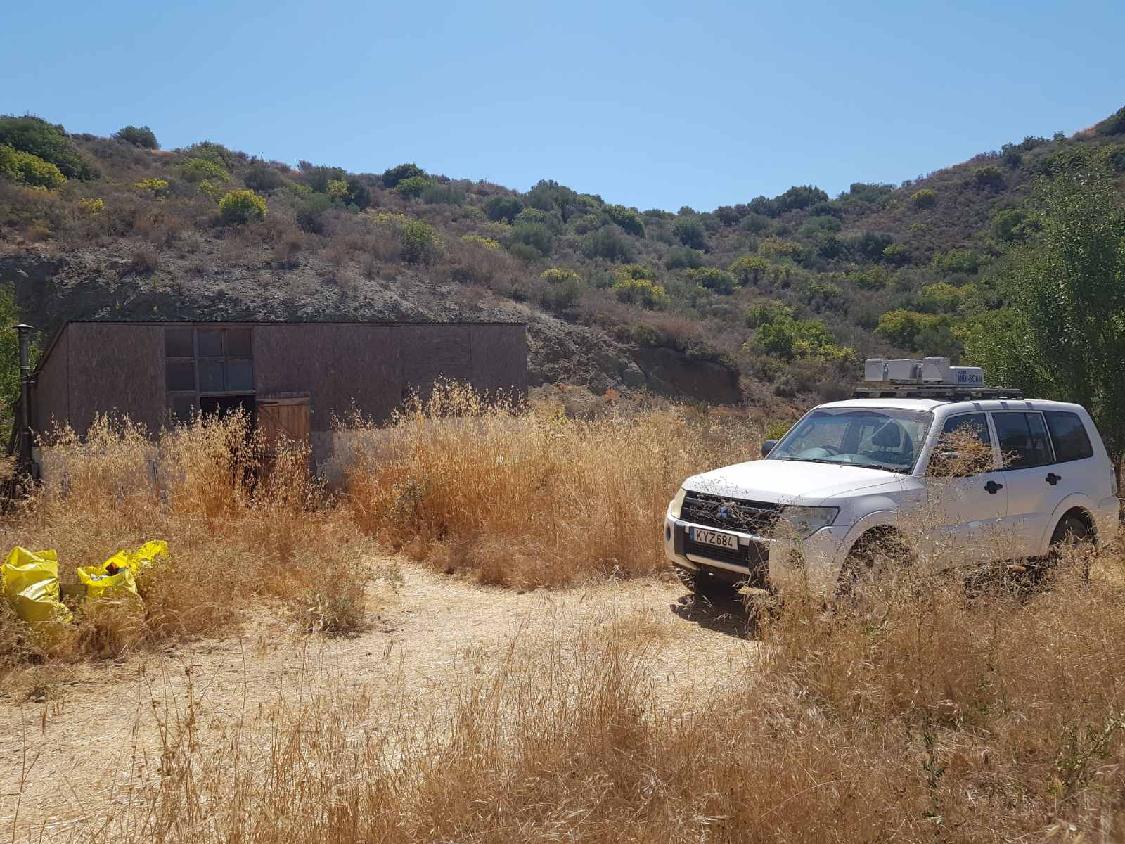 Τραγωδία στα Λεύκαρα: Ο 25χρονος υπέδειξε που βρίσκεται το φονικό μαχαίρι (VID)