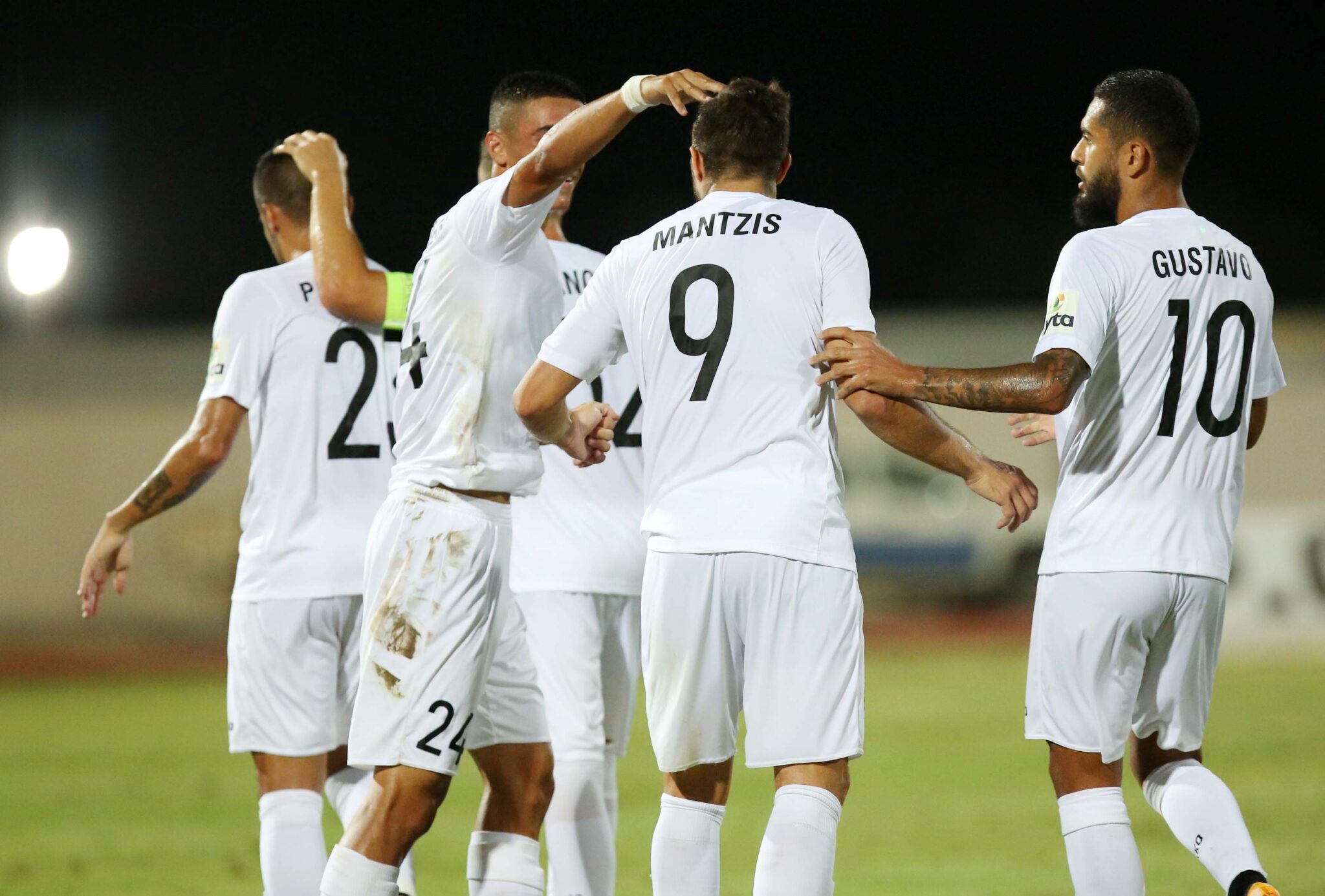 Διπλό στο «Τάσος Μάρκου» με Μάντζη και Γκουστάβο ο Ολυμπιακός (ΒΙΝΤΕΟ)