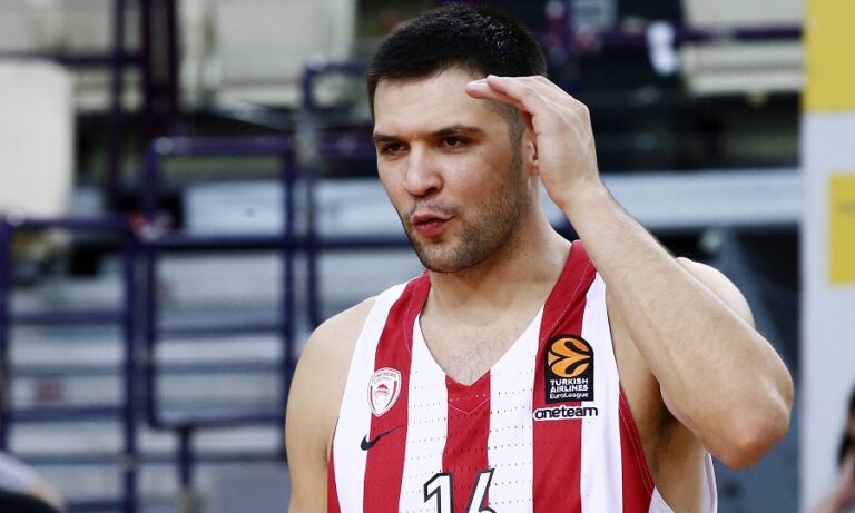 Θετικός στον κορωνοϊό ο Κώστας Παπανικολάου