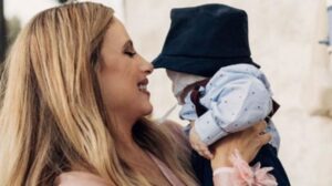 Μικρό αντράκι ο…"Efrem Jr"! Δείτε τον να τρώει το φαγητό του στο σαλόνι (VID)