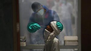 1.065 θάνατοι στην Ινδία από κορωνοϊό μέσα σε εικοσιτέσσερις ώρες