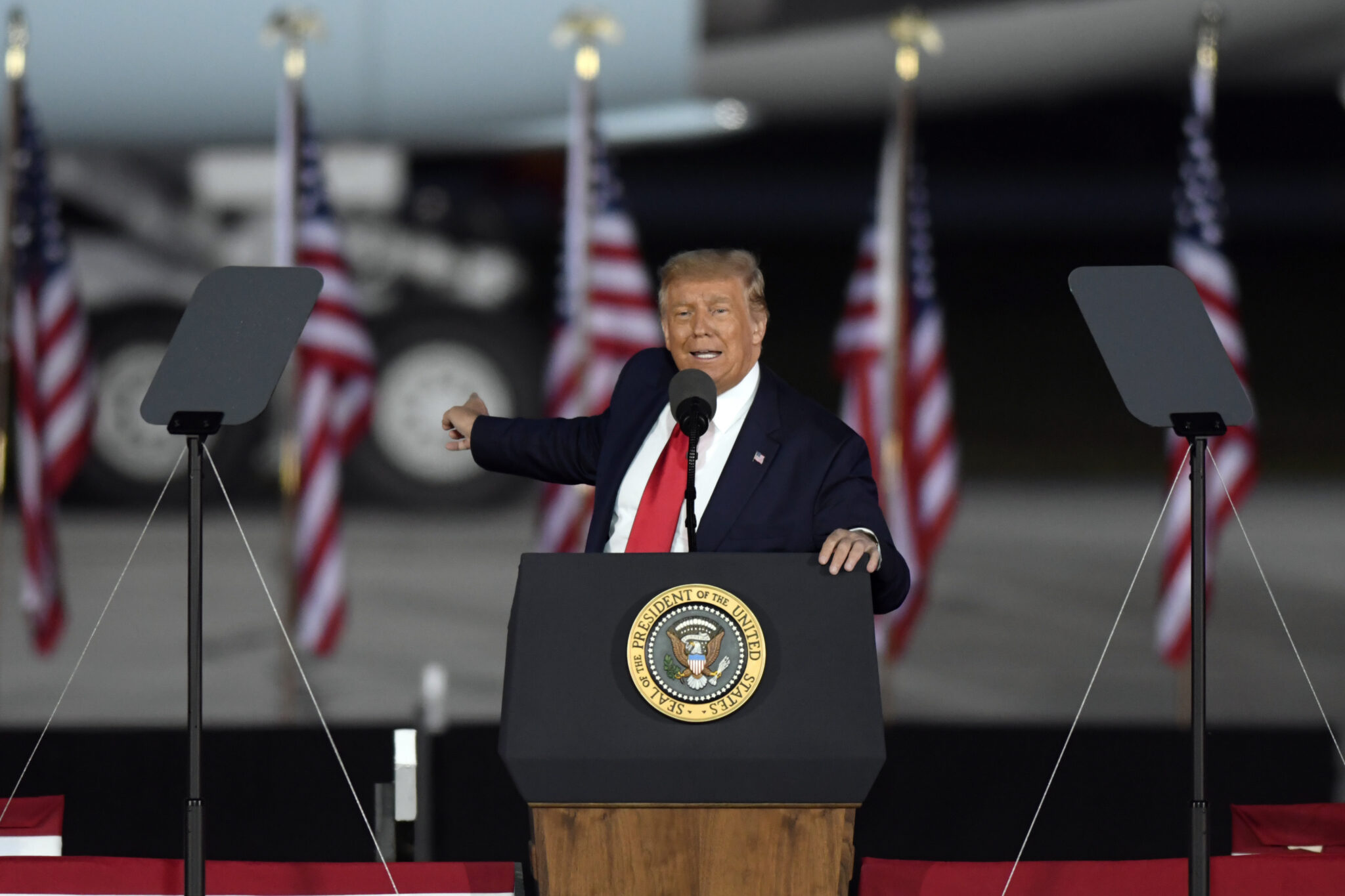 Τραμπ για κορωνοϊό: Δεν είπα ψέματα, έδειξα πυγμή ως ηγέτης (ΒΙΝΤΕΟ)