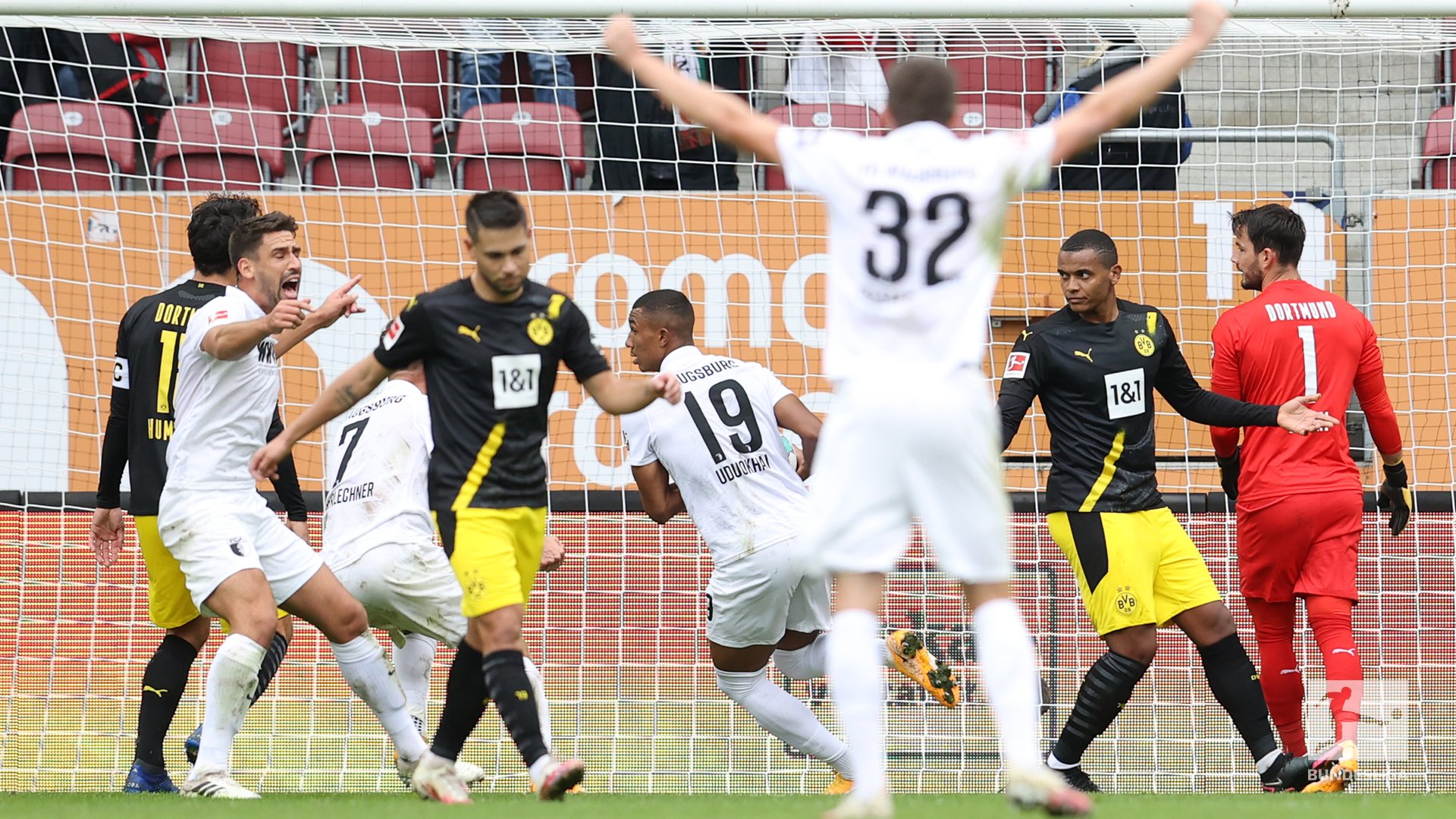 Η Άουγκσμπουργκ… μπλόκαρε την Ντόρτμουντ, «σαρωτική» η Στουτγκάρδη