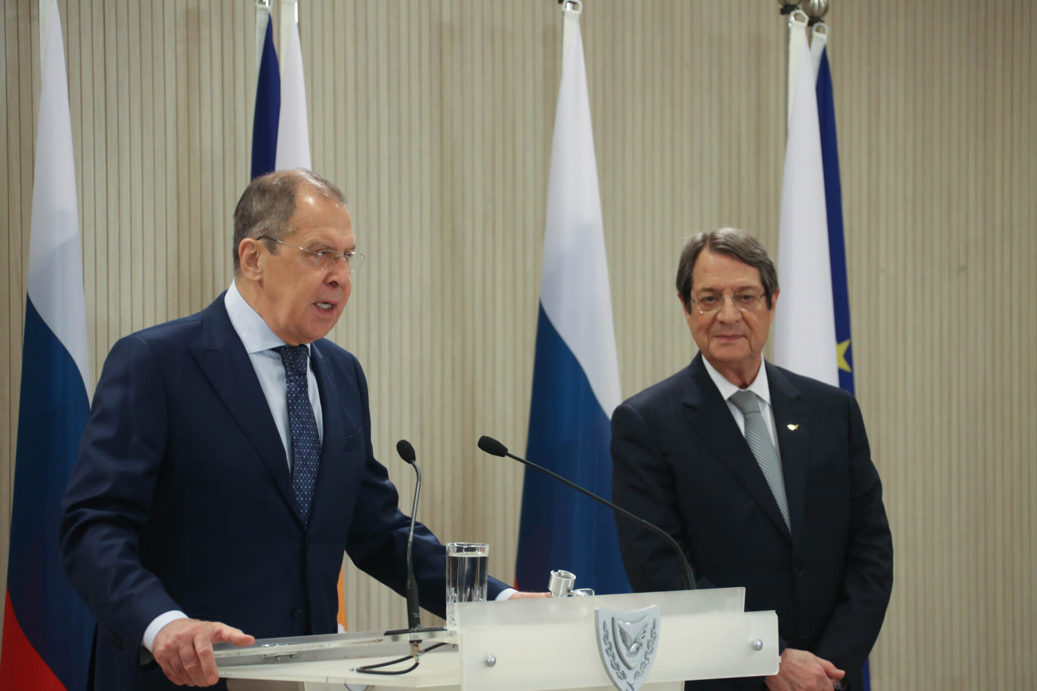 Δεν εγκαταλείπουν την Κύπρο οι Ρώσοι