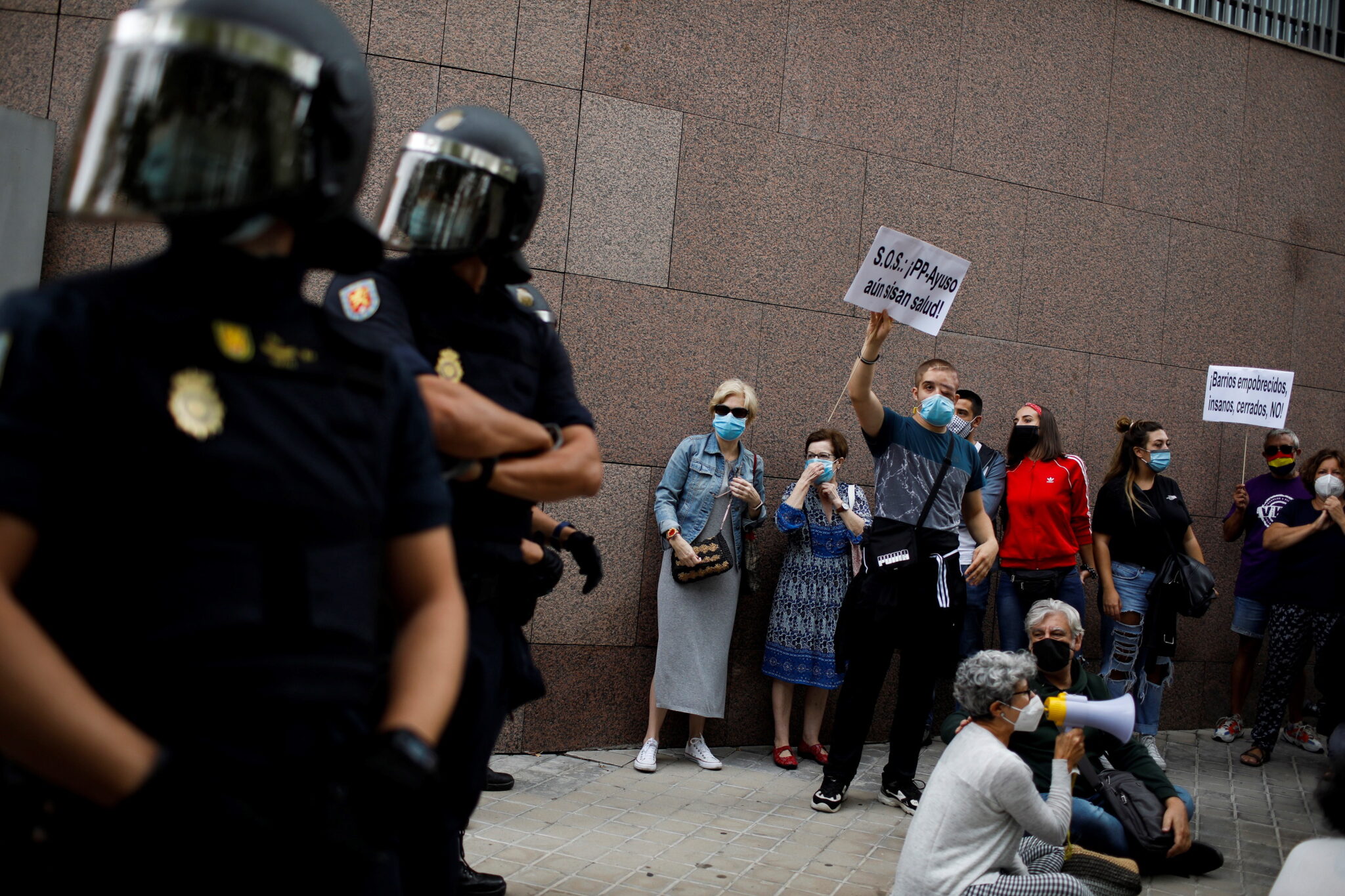 Μαδρίτη: Βγήκαν στους δρόμους οι κάτοικοι των φτωχότερων συνοικιών