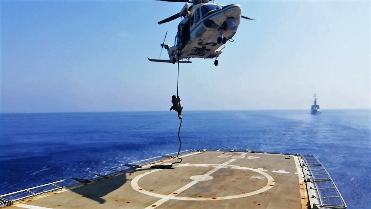 Συναγερμός στην Κρήτη: Σκάφος με μετανάστες βυθίστηκε ανατολικά του νησιού