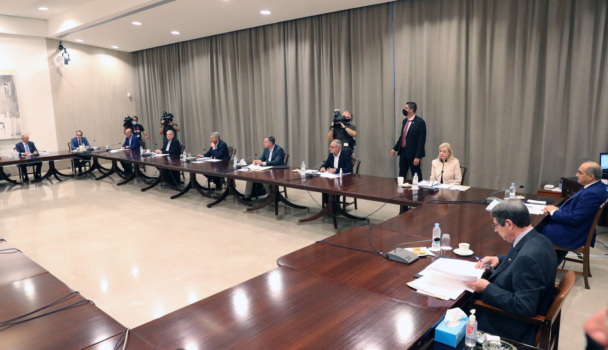 Τα διπλωματικά βήματα της Λευκωσίας παρουσίασε ο ΠτΔ στους πολιτικούς αρχηγούς