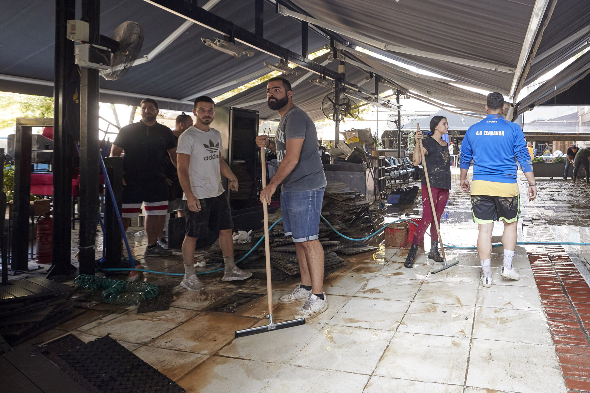 Μετρούν πληγές ακόμη οι κάτοικοι της Καρδίτσας