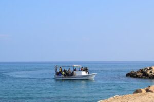 Στο νοσοκομείο Αμμοχώστου βρέφη και γυναίκες από τους άτυπους μετανάστες