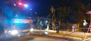 Πυρκαγιά σε σπίτι στο Παραλίμνι κοντά σε κατοικημένη περιοχή