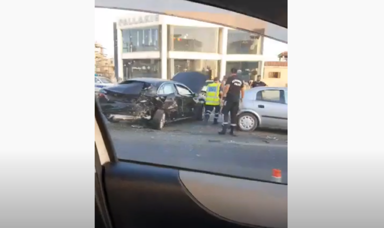 Στο νοσοκομείο 5 άτομα μετά την καραμπόλα οχημάτων στη Λεμεσό (ΒΙΝΤΕΟ)