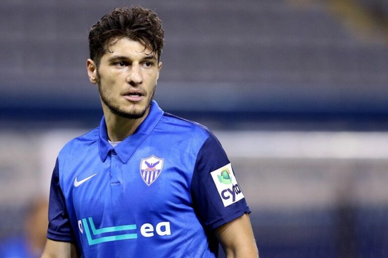 Φανέλα βασικού ο Μανιάς, «τρέχει» να προλάβει ο Κωστάκης