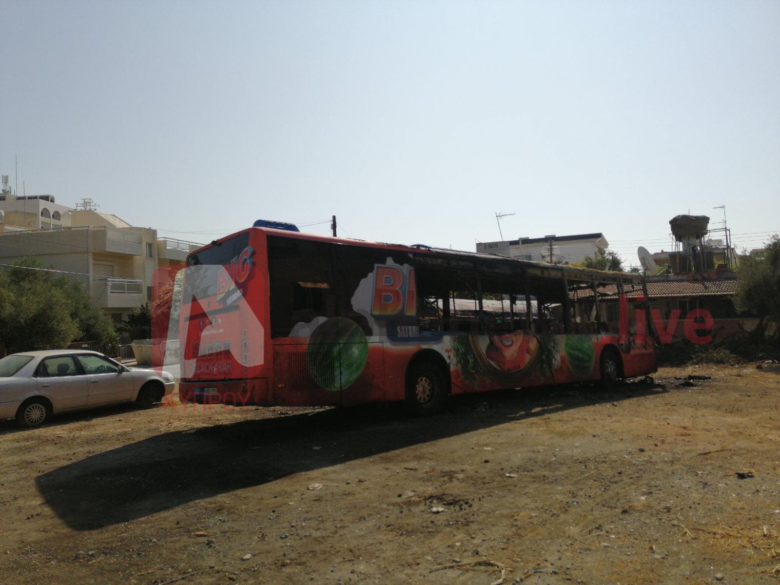 Εξετάζουν κλειστά κυκλώματα παρακολούθησης για τη φωτιά σε λεωφορείο στη Λεμεσό