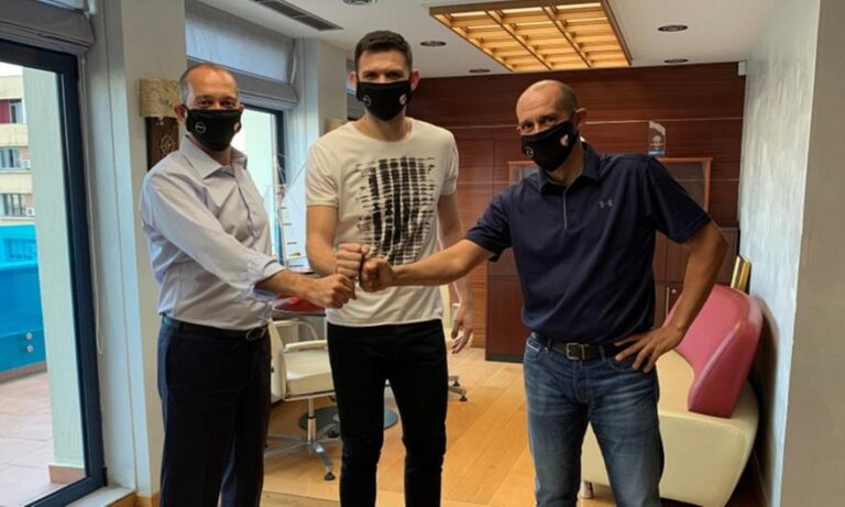 Πρόωρη ανανέωση συμβολαίου με Παπανικολάου για τον Ολυμπιακό
