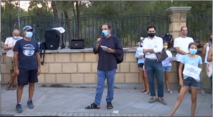 Φόρεσαν μάσκες και διαμαρτυρήθηκαν για την Αμμόχωστο έξω από το Προεδρικό (VID)