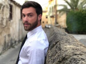 Ο Στέφανος Μιχαήλ μας "συστήνει" πρώτη φορά την πανέμορφη αδερφή του (ΦΩΤΟ)