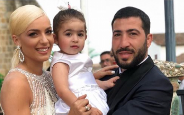 Α. Καραντώνη: Αυτή ήταν η αντίδραση της όταν έμαθε πως περιμένει ξανά κοριτσάκι