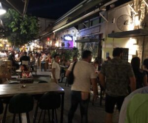 Μαίνονται οι αντιδράσεις για το "κέρφιου" σε χώρους εστίασης στη Λεμεσό (ΒΙΝΤΕΟ)