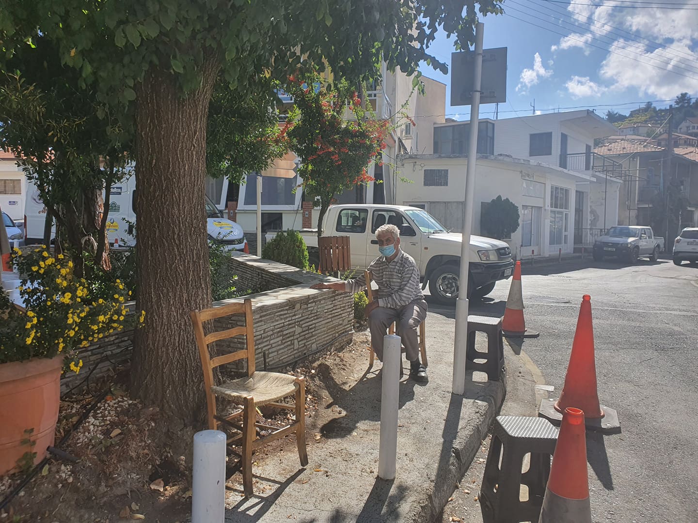 Σε αυτοπεριορισμό η μισή Κυπερούντα (BINTEO)