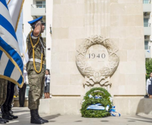 Με λαμπρότητα αλλά χωρίς παρέλαση τίμησαν οι επαρχίες την επέτειο του «ΟΧΙ»