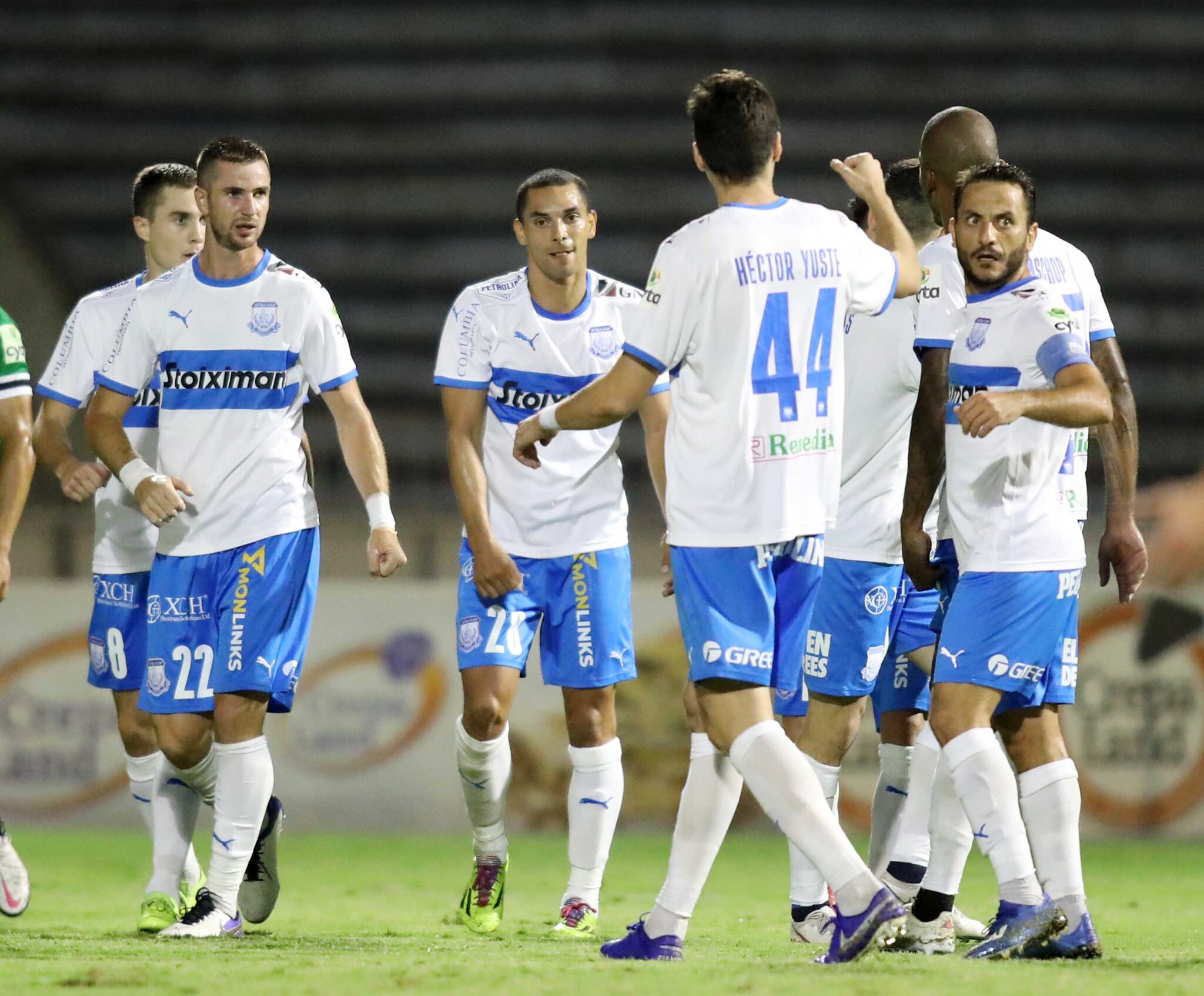 Δεν έθελξε με την απόδοση του, πήρε το τρίποντο και αυτό μετρά για τον Απόλλωνα