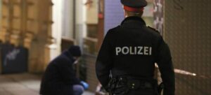 31χρονη σκότωσε τα τρία της παιδιά και παραδόθηκε στις Αυστριακές Αρχές