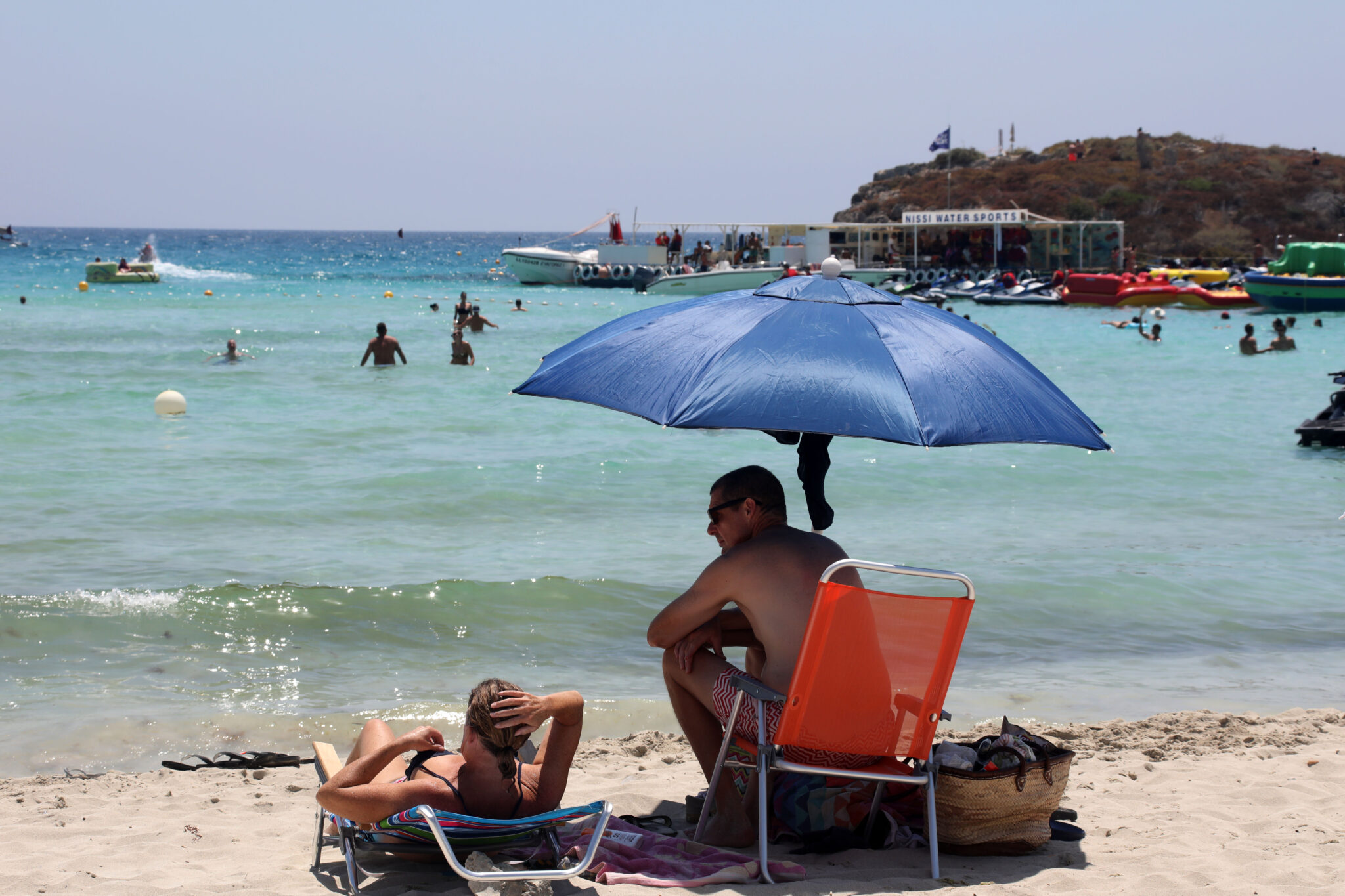 Με καλοκαιρινές θερμοκρασίες και στις θάλασσες λίγο πριν τον Νοέμβρη (ΒΙΝΤΕΟ)