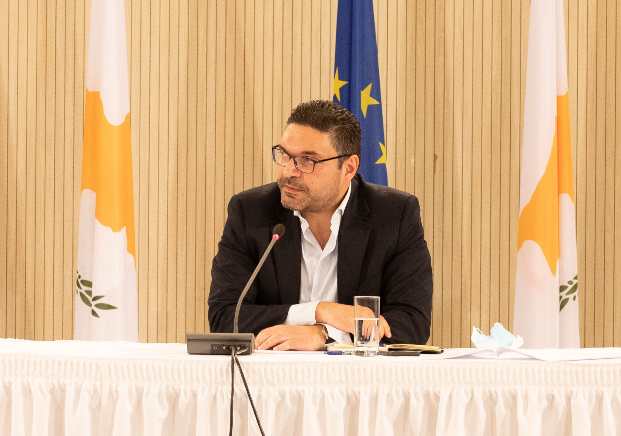 "Δεν σκοπεύουμε να πάμε σε ολικό lockdown", λέει ο Υπουργός Οικονομικών