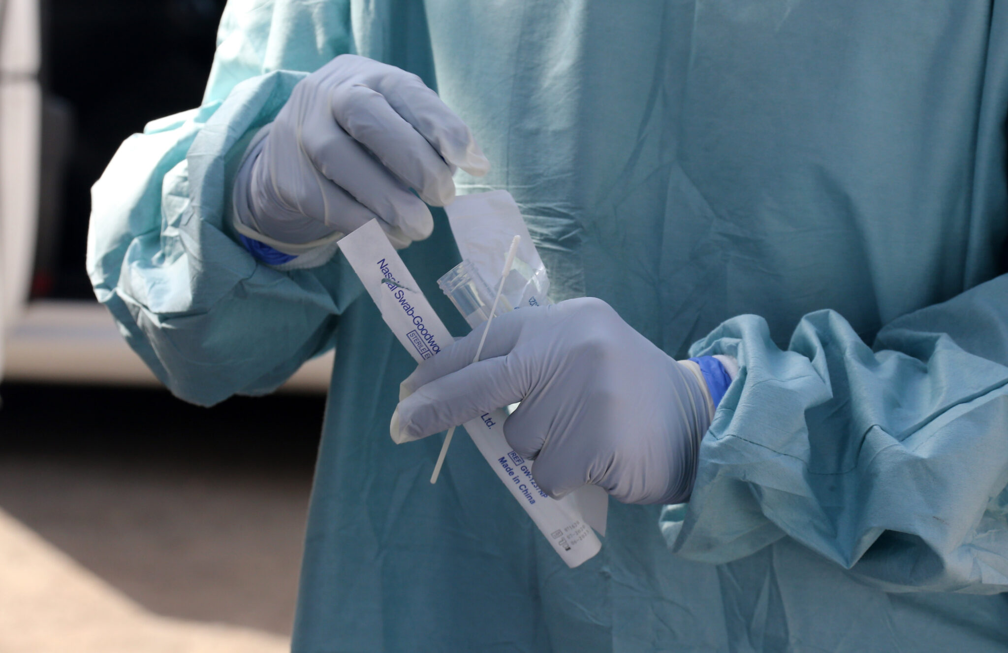 Στο "μικροσκόπιο" της Βουλής η διαδικασία αγοράς του γρήγορου τεστ για Covid-19