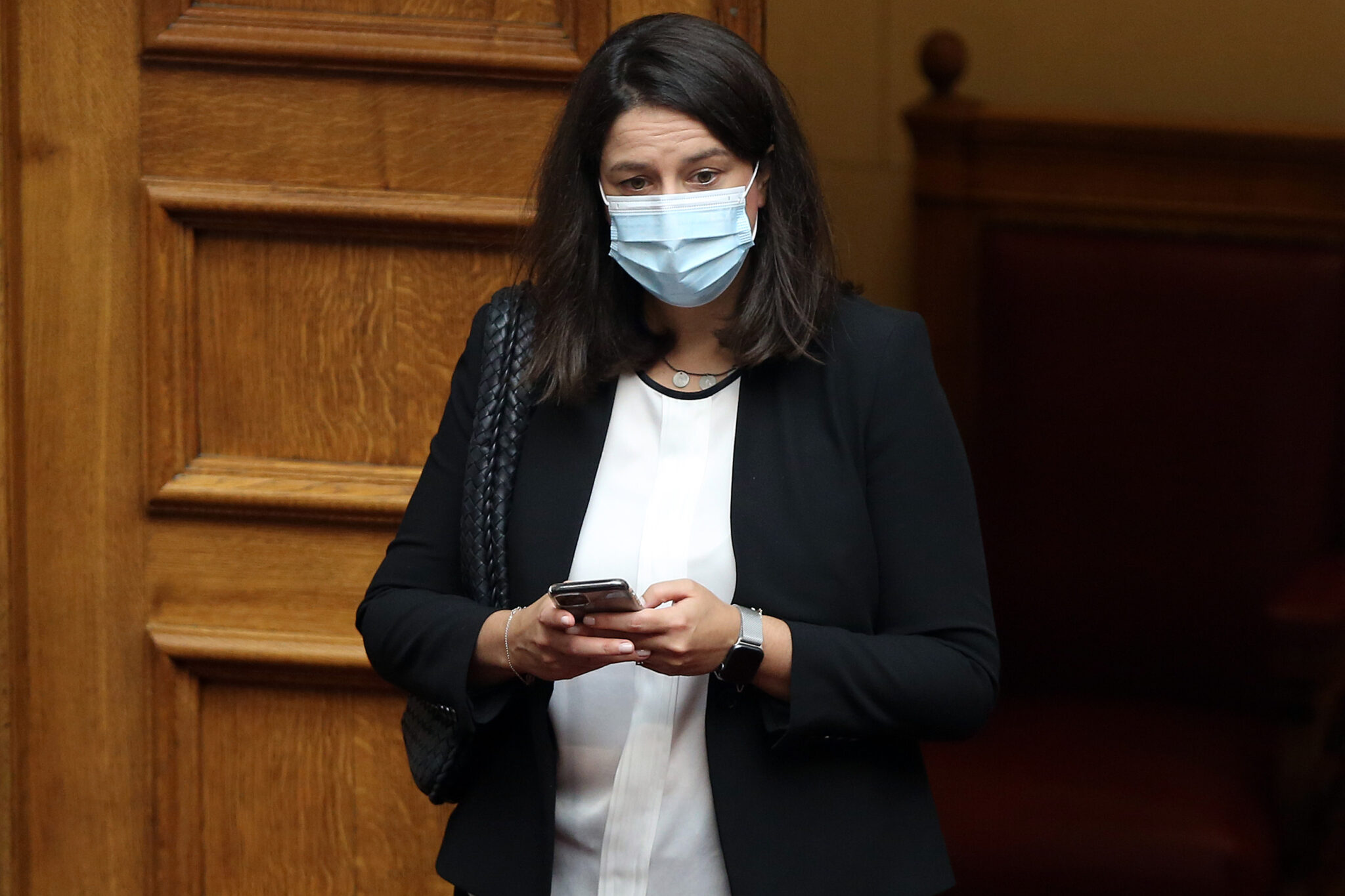 Θετική στον κορωνοϊό η Υπουργός Παιδείας της Ελλάδας