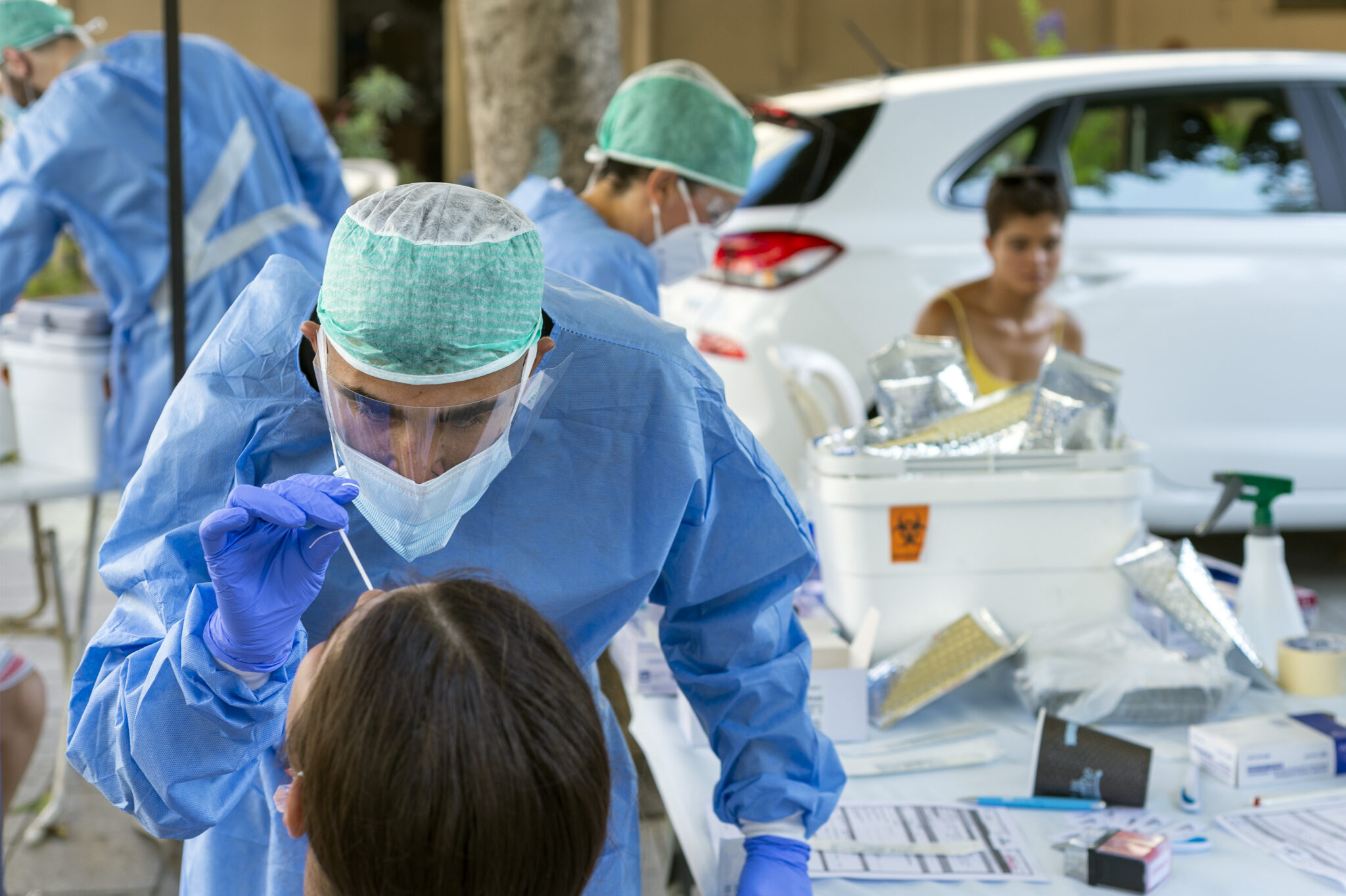 Δυσκολεύουν την ιχνηλάτηση οι μεγάλοι αριθμοί νέων κρουσμάτων κορωνοϊού (ΒΙΝΤΕΟ)