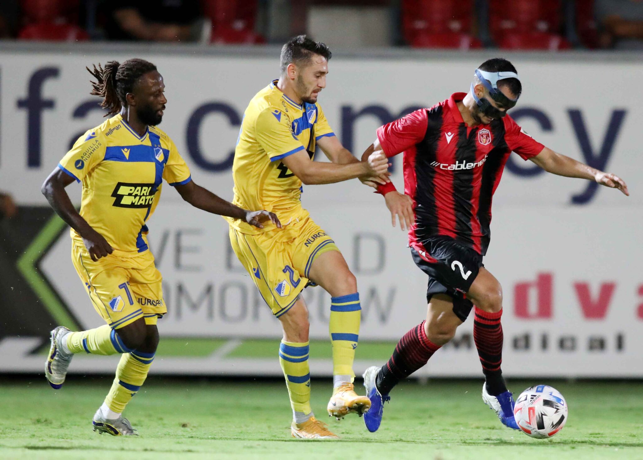 Πληρώνουν για τη συμπεριφορά τους οι Εντονγκαλά και Ατζίλι