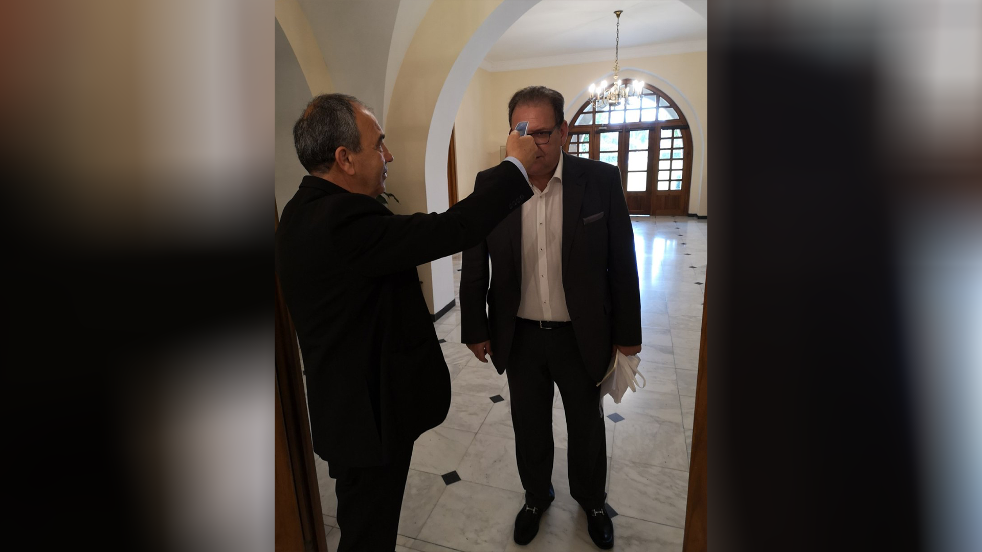 Tα κορωνο-γενέθλια του Βίκτωρα και το μήνυμα κατά της πανδημίας (ΒΙΝΤΕΟ)