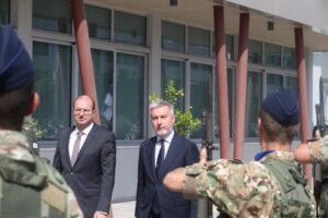 Ιταλός ΥΠΑΜ: Μέσω διαλόγου να υπάρξει αποκλιμάκωση στην Αν. Μεσόγειο (ΦΩΤΟ