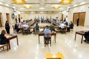 Έκτακτη σύσκεψη αύριο στο Προεδρικό μετά το νέο ρεκόρ κρουσμάτων