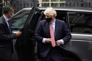 Προς επιβολή lockdown στην Αγγλία προσανατολίζεται ο Μπόρις Τζόνσον