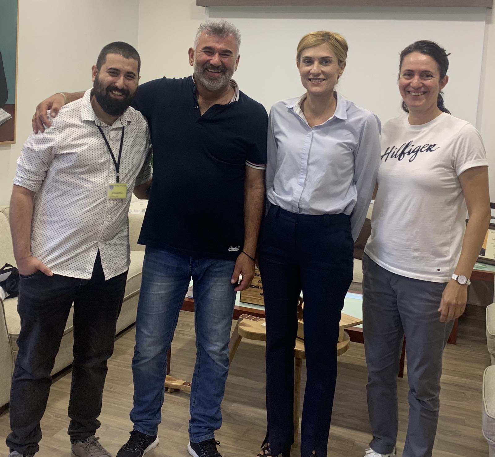 Σβήνουν τις πληγές και τα λάθη του παρελθόντος μέσα από την τέχνη οι κρατούμενοι