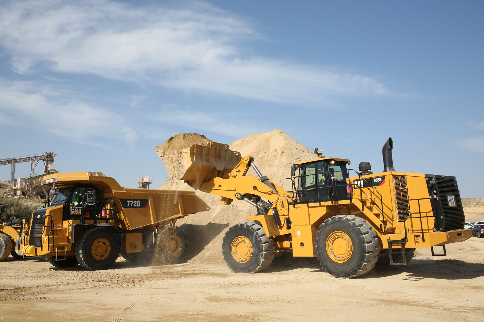 ΠΑΡΑΔΟΘΗΚΑΝ ΕΝΤΕΚΑ ΤΕΛΕΥΤΑΙΑΣ ΤΕΧΝΟΛΟΓΑΣ  ΜΗΧΑΝΗΜΑΤΑ CATERPILLAR