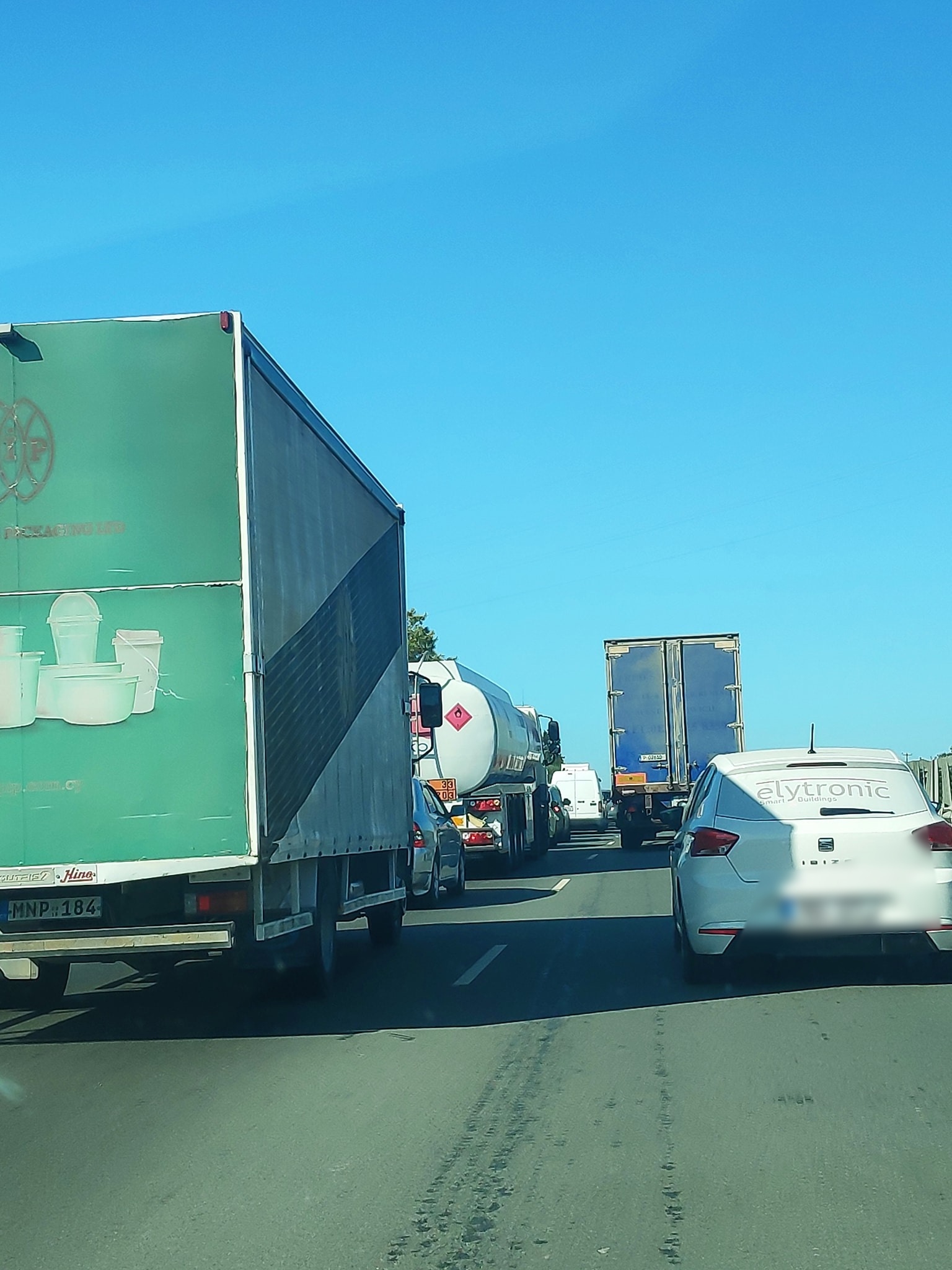 ΒΙΝΤΕΟ: Χάος στο highway Λευκωσίας-Λεμεσού από καραμπόλες οχημάτων